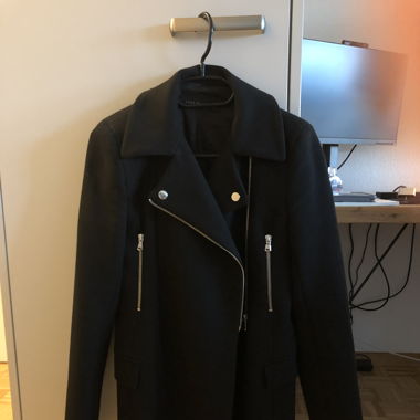 Zara Mantel