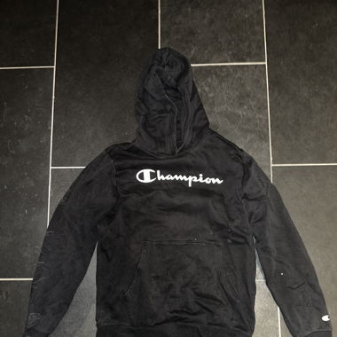 Schwarzer Champion Hoodie