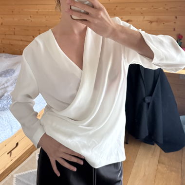Weisse Wickelbluse
