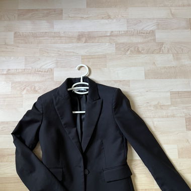 schwarzer Blazer Mango