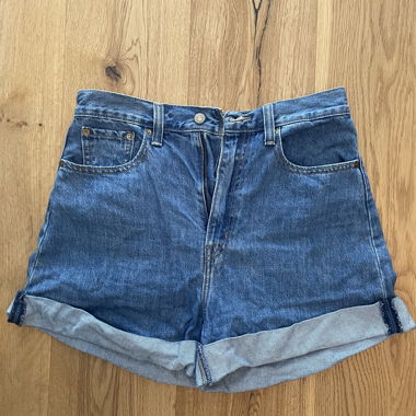 Levis shorts 