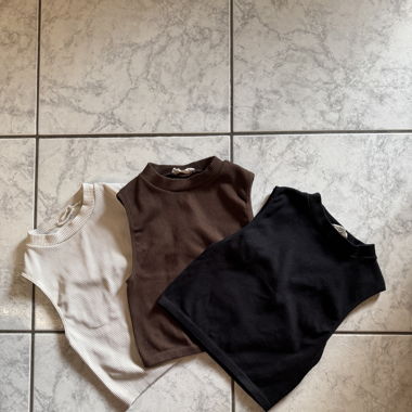 Trio di top a costine
