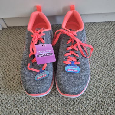 Baskets Skechers grises/ corail