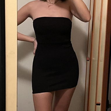 Black elastic mini dress🖤