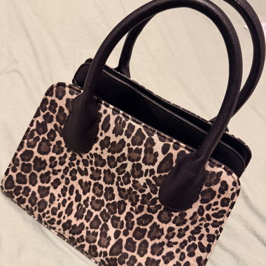 Sac cabas en fausse cuir imprimé léopard