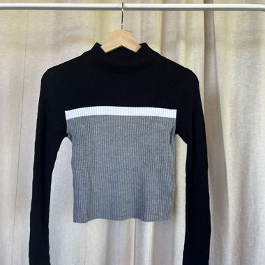 Crop top sweater