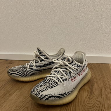 adidas Yeezy Boost 350 V2 Zebra