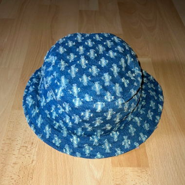 Supreme hole punch bucket hat 