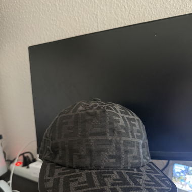 Casquette fendi noir 