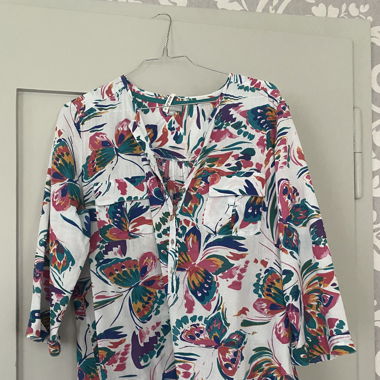 Bluse 3/4-Ärmel buntes Schmetterlings-Sujet
