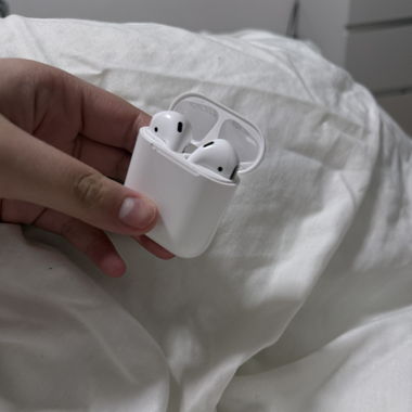  Apple AirPods (2nd Gen.)