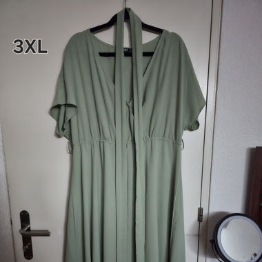 Magnifique robe longue verte eau