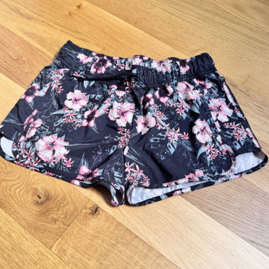 Maillots de bain fleuris Decathlon
