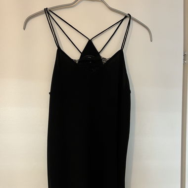 Schwarzes Top mit Spitze