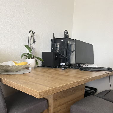 Esstisch mit 4 Stühlen
