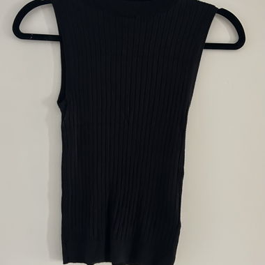 Black Jumper Vest
