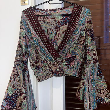 Boho-Top mit ausgestellten Ärmeln