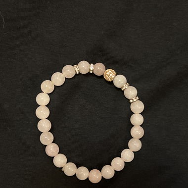 Bracciale elastico con perle di quarzo rosa