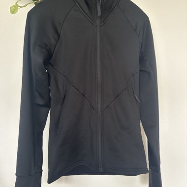 Schwarze Zip-Jacke