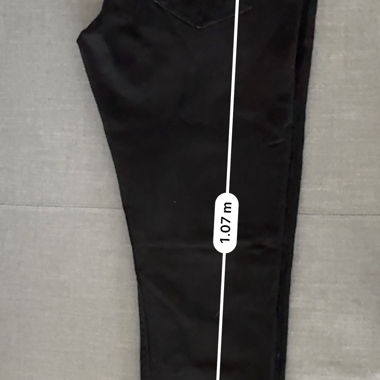 Black Levi's Jeans