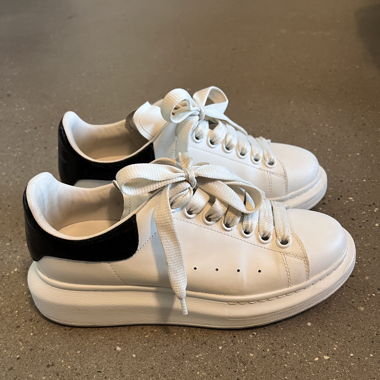 Alexander Mcqueen