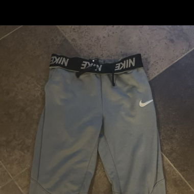 Training nike gris unisex taille 147-158cm