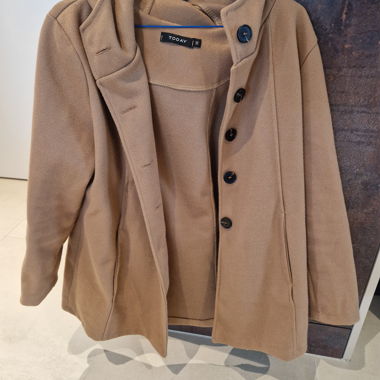 Cappotto beige da donna con cappuccio