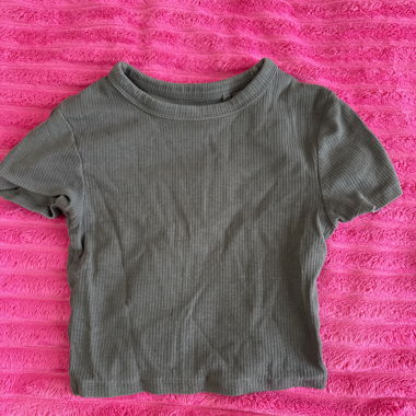 Graues Rippshirt
