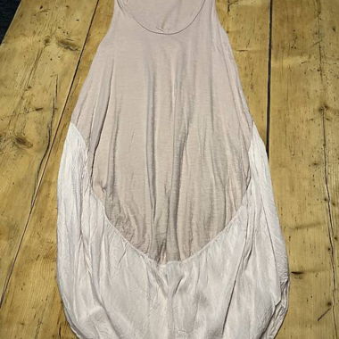 Vestito rosa antico