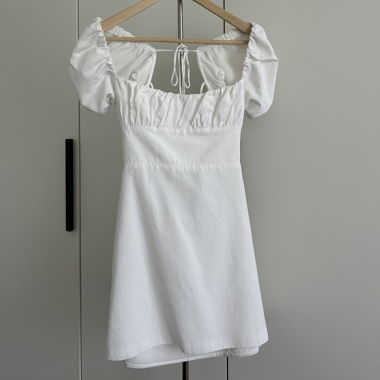 white backless zara dress
