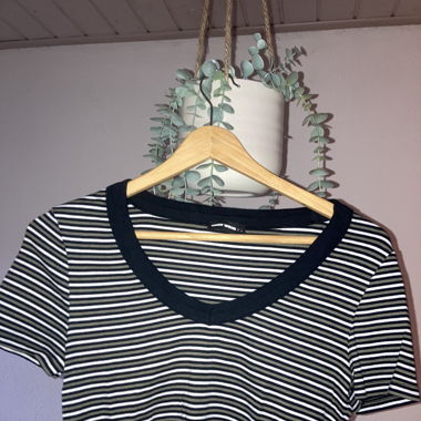 T-shirt crop top