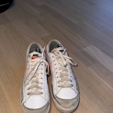 Nike Blazers white/pink