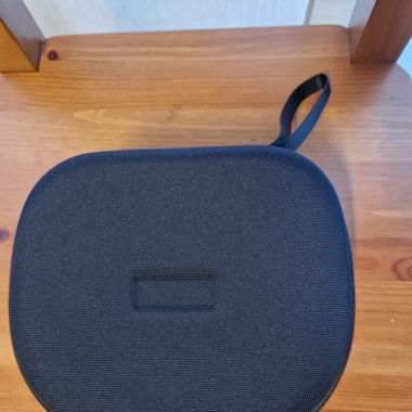 Boîte de protection écouteurs et lunettes