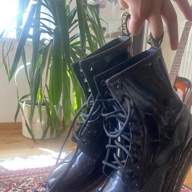 Dr. Martens Lack optik black