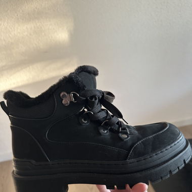 Catwalk (inner Faux Fur) Boots - Never worn