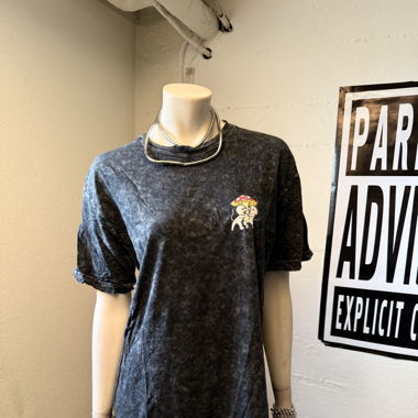 graphic tee