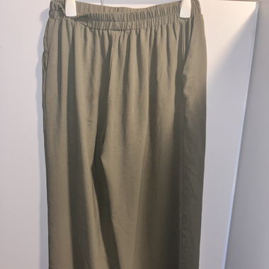 Grüne Sommerhose 