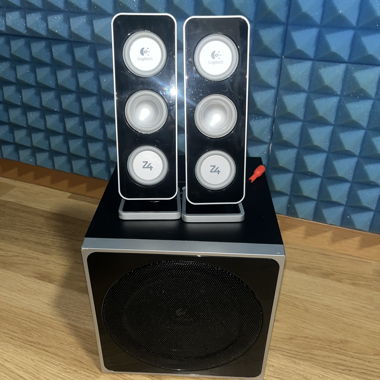 Logitech Z4 Speaker Set