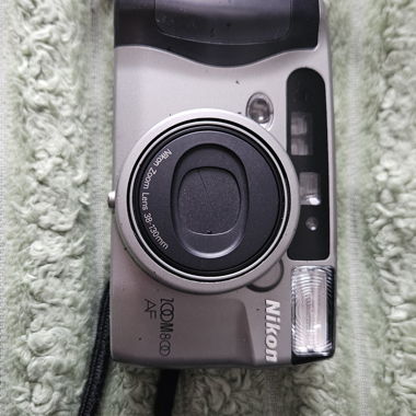 Fotocamera Nikon Zoom 800 AF