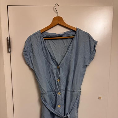Kleid Mango