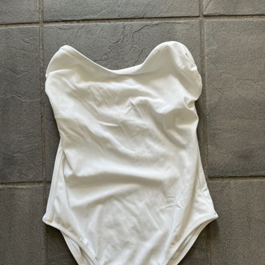 Einteiliger Bikini