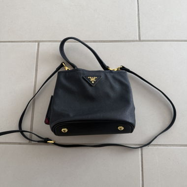 Prada Tasche Beutel in Schwarz Klein
