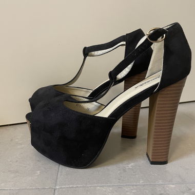Tacchi alti neri platform