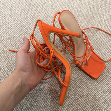 Escarpins à lacets en orange