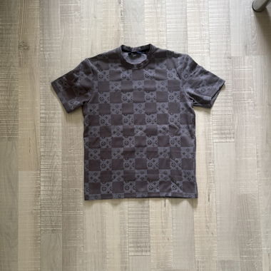 Louis-Vuitton-Grau-T-Shirt