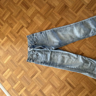 Jeans bleu patte d’éléphant