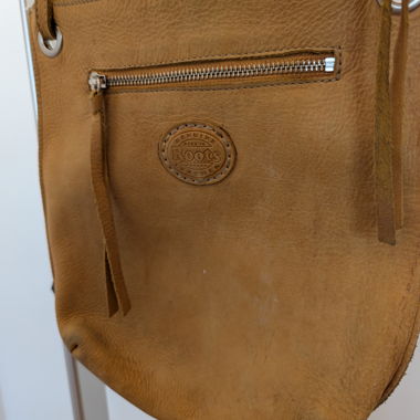 Borsa Roots in pelle