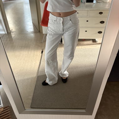 Jeans white