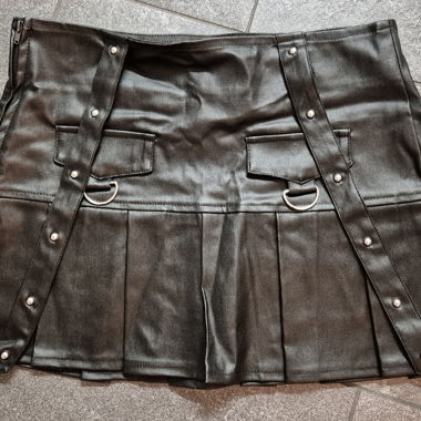 Gonna Mini Gothic in Ecopelle 