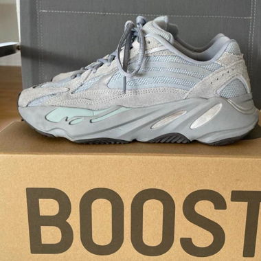 Yeezy Boost 700